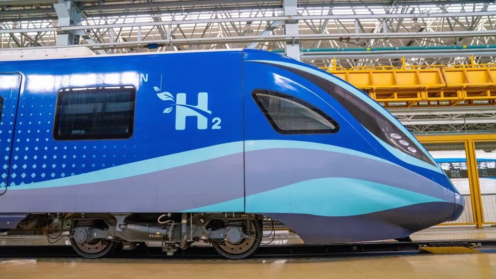 我國首列氫能源市域列車，成功！