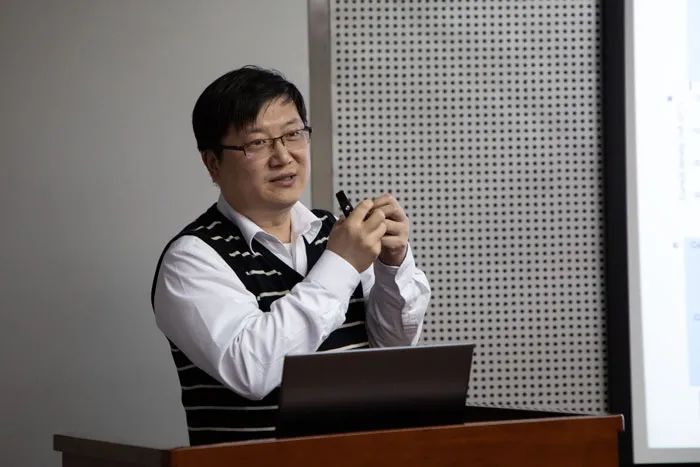 他，師從李亞棟/戴宏杰院士，最新Nature子刊！