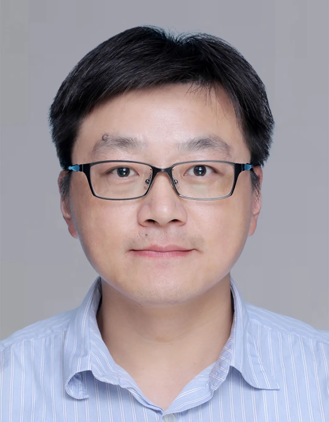 他，師從院士，博畢2年任蘇大教授，「國家優青」，聯手華東師大「國家優青」，發表Nature子刊！